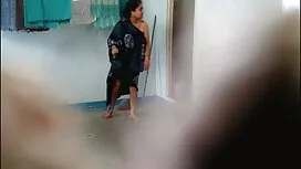 Кльощава малка тийне ...