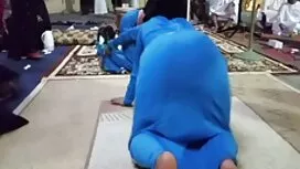 Горещо младо момиче  ...