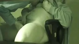 Аня Олсен облизва ва ...