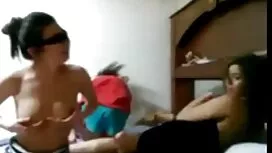 Курва в съседство с  ...